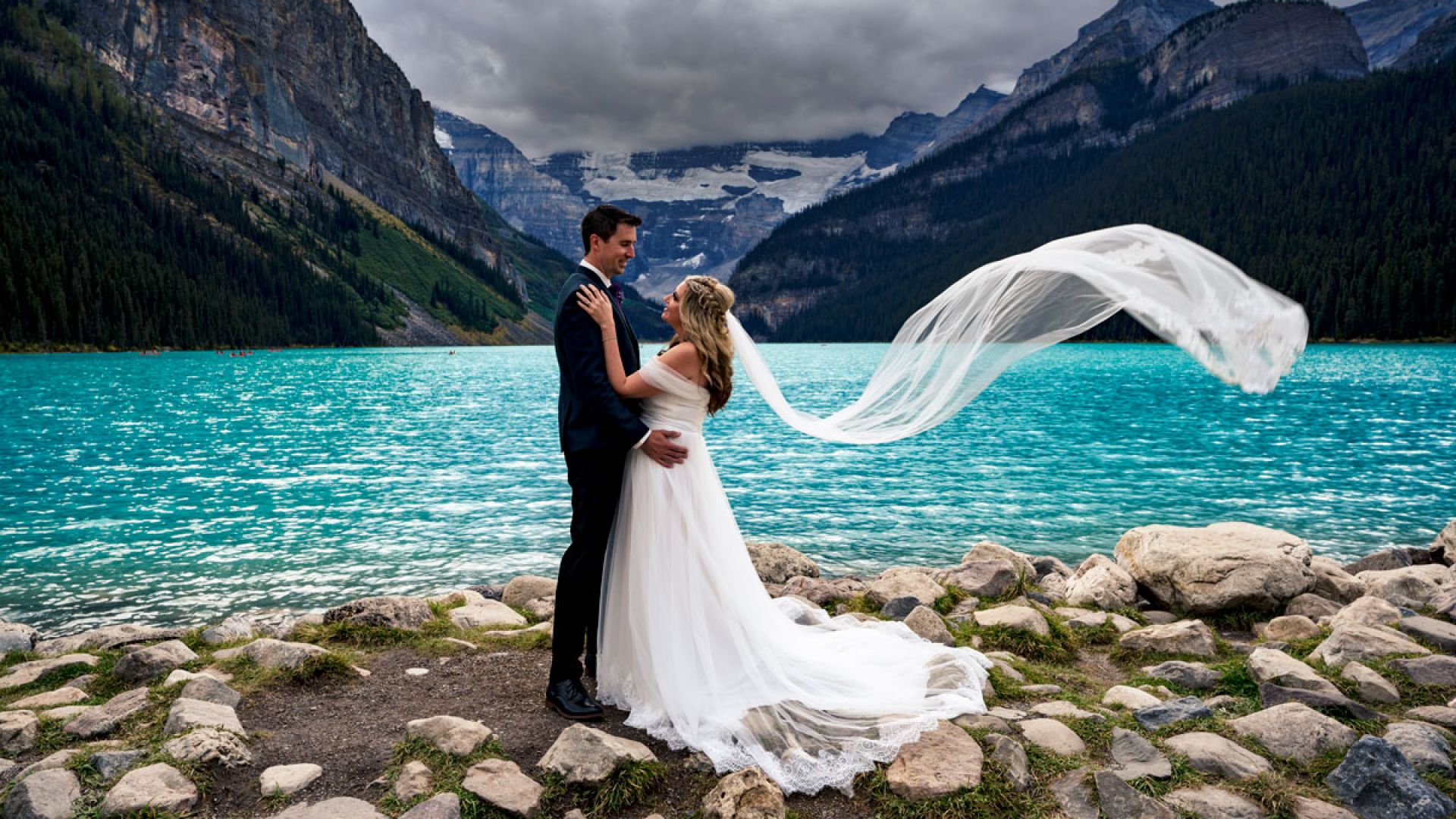
<p>Banff Wedding Photography at Bow Lake. </p>

