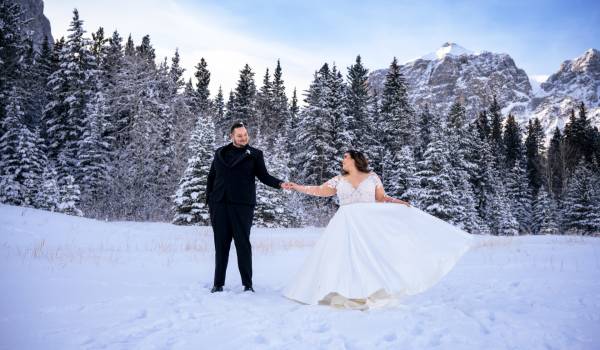 Freezing Winter Wedding in the mountains