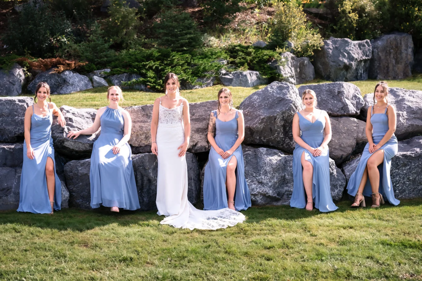 bridal party portrait at the rocks