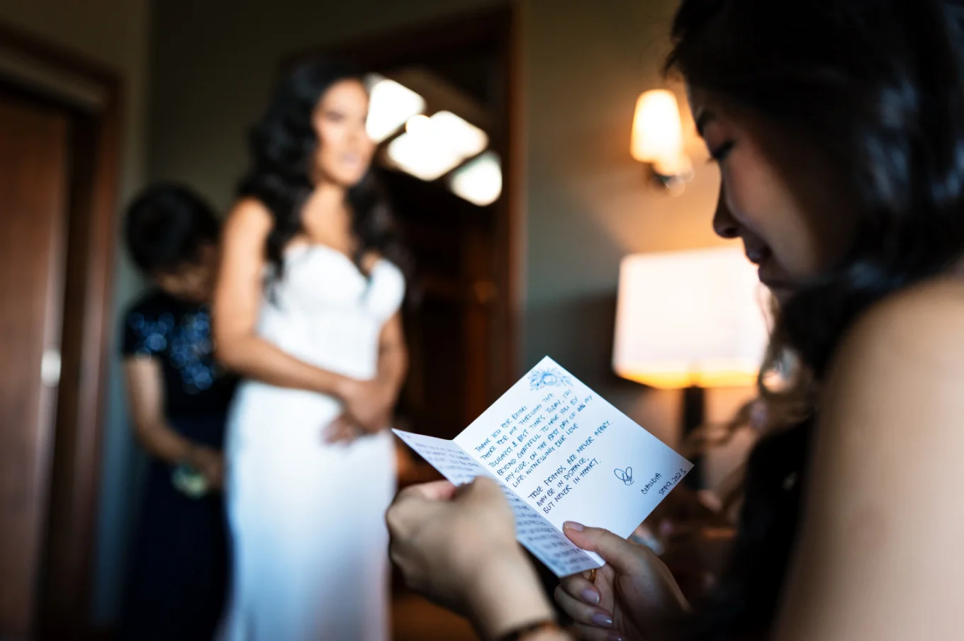 maid of honour reads the message from the bride at the Calgary Wedding