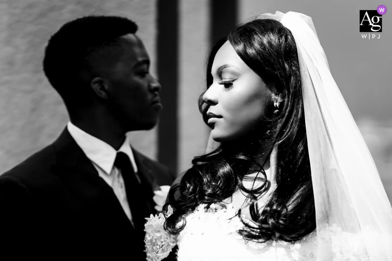 opozite gazes of the bride and groom in Calgary