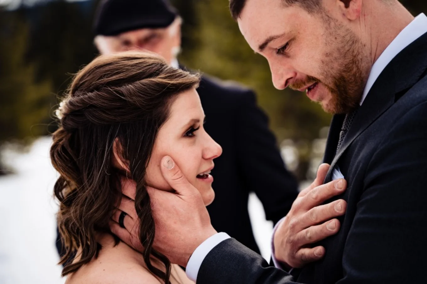 Groom put his hand on his heart during saying his vow.