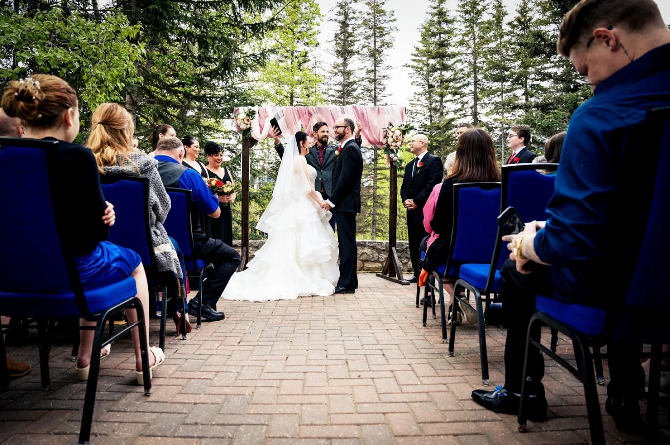 Elopement ceremony in outdoors in Banff.