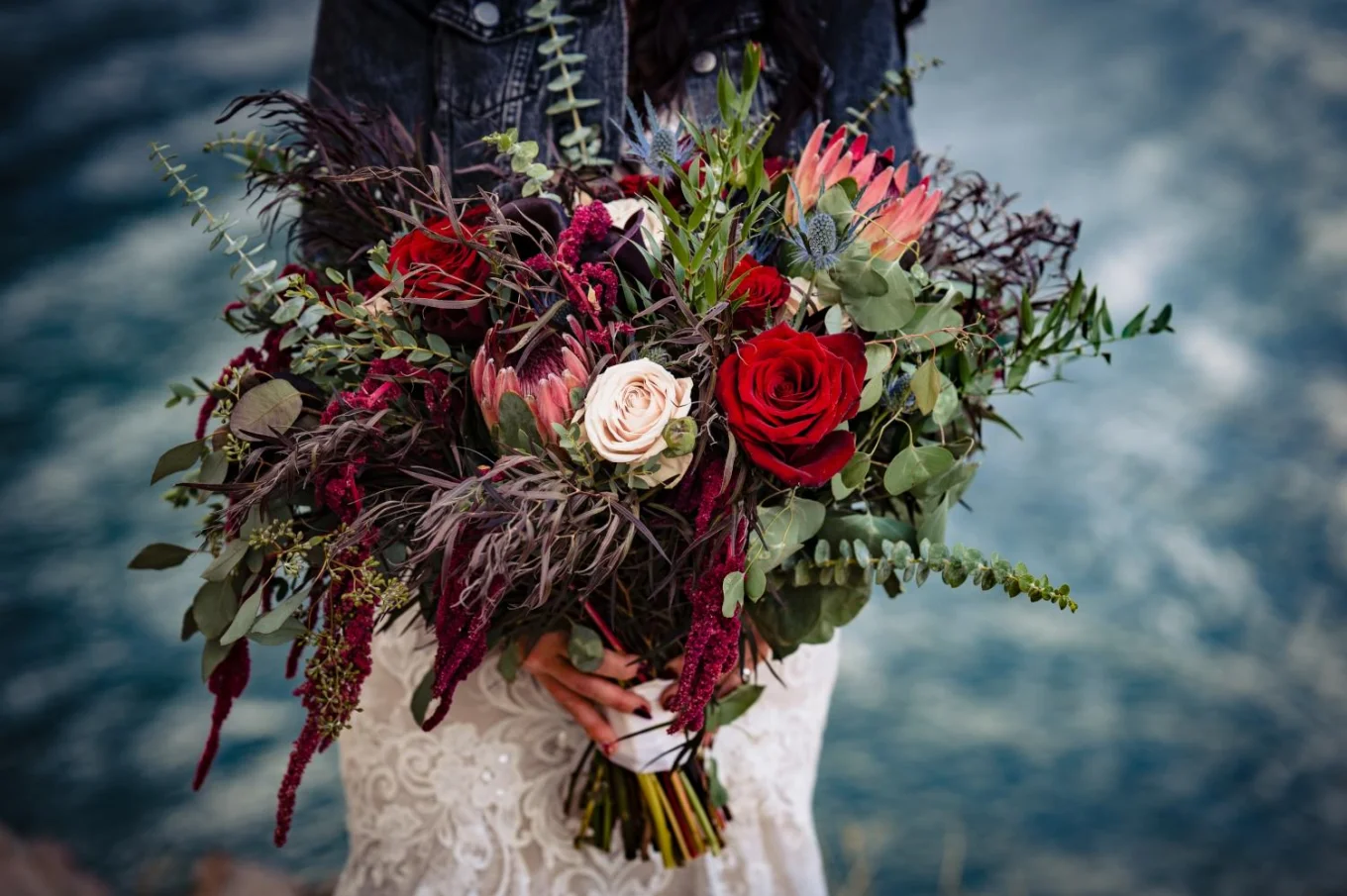 red wedding flowers.