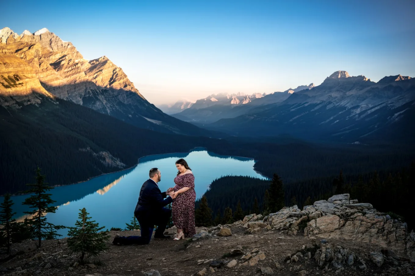 Man went down the knee and ask his fiancee to marry him at stunning Peyto Lake in Banff.