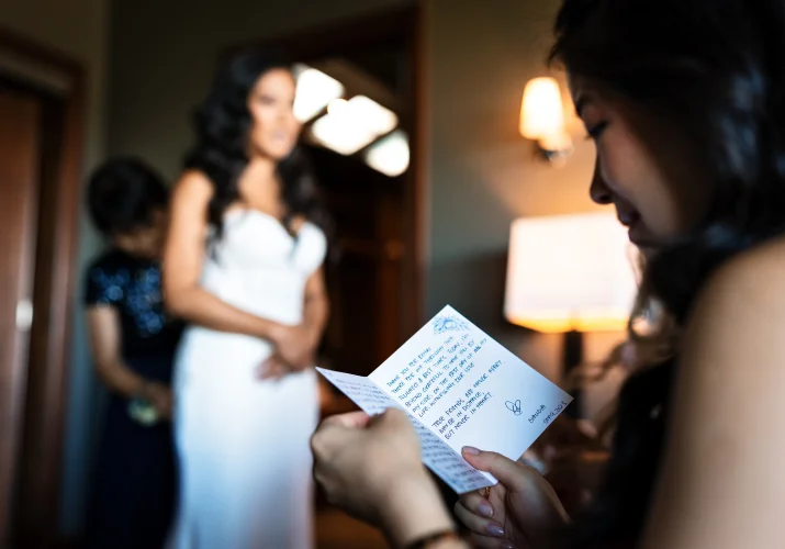 maid of honour reads the message from the bride at the Calgary Wedding