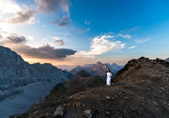 Hiking Adventure Wedding in Banff