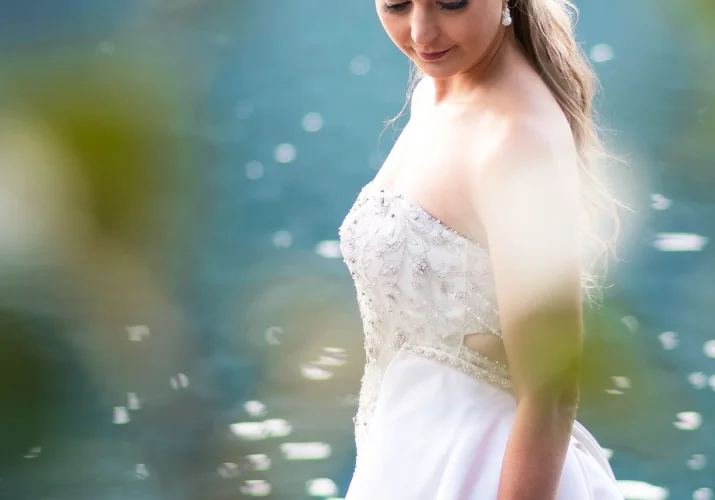 Bridal portrait at Minnewanka Lake.