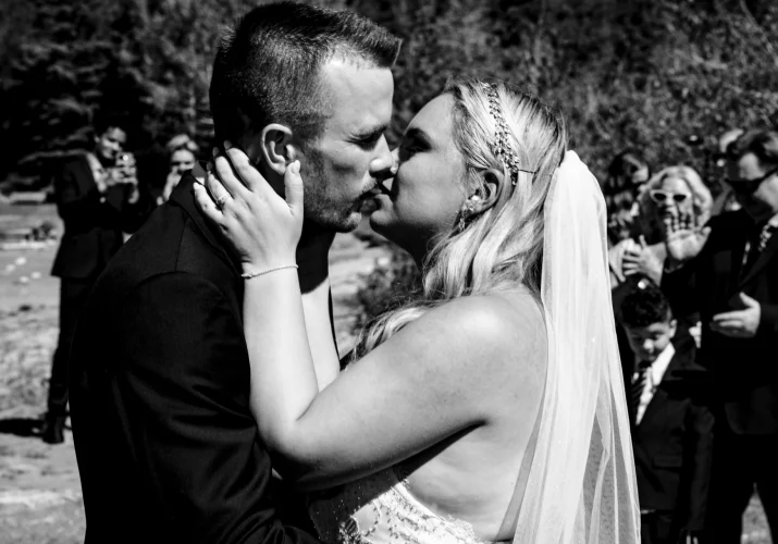 First kiss after elopement in Banff